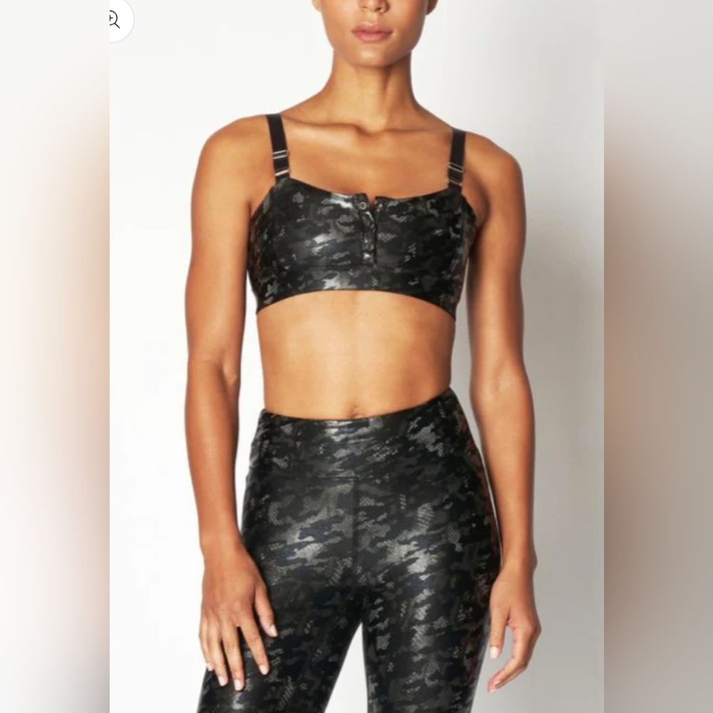Leggings and bra